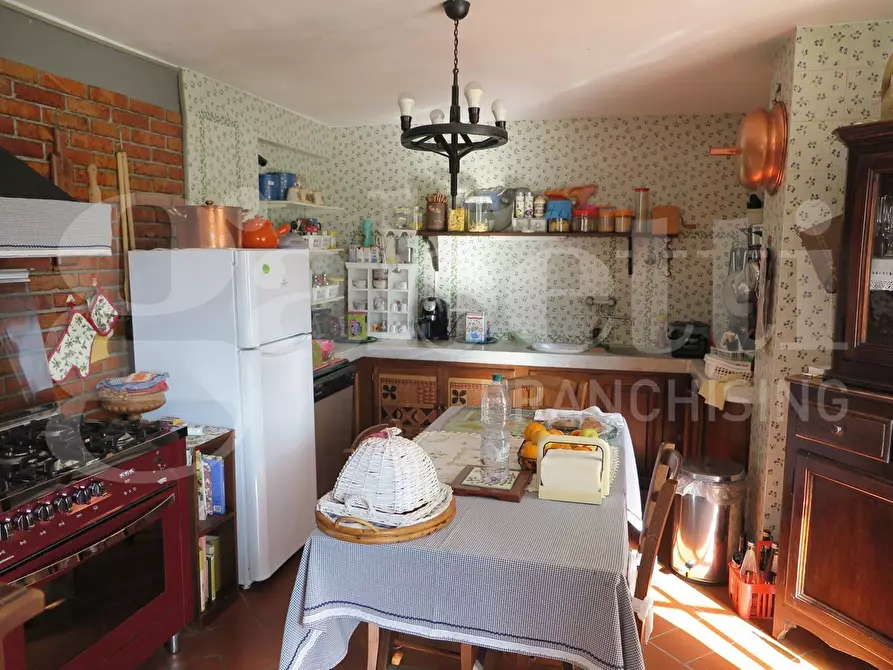 Immagine 5 di Villa in vendita  in Via montecchio, 3 a Castelnuovo Magra
