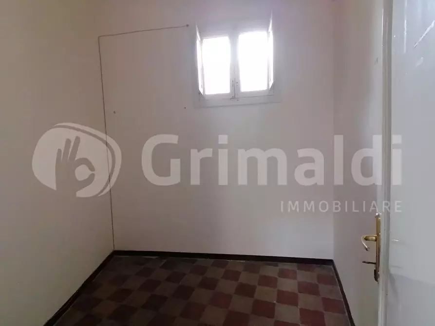 Immagine 13 di Ufficio in affitto  in Via Garibaldi, 150 a Messina