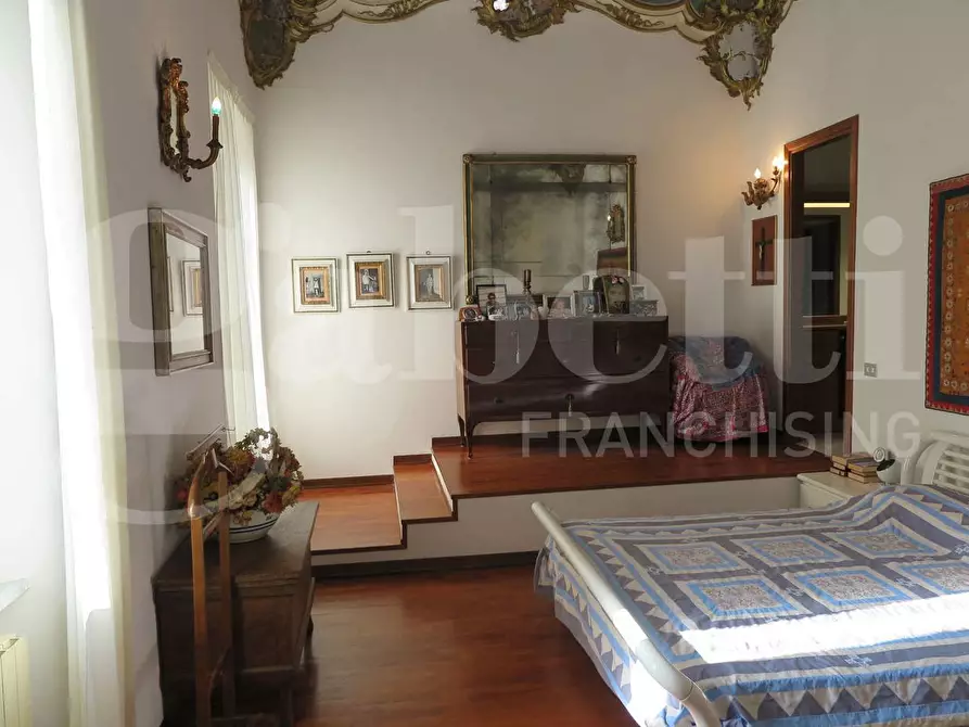 Immagine 8 di Appartamento in vendita  in Piazza garibaldi, 5 a Lerici