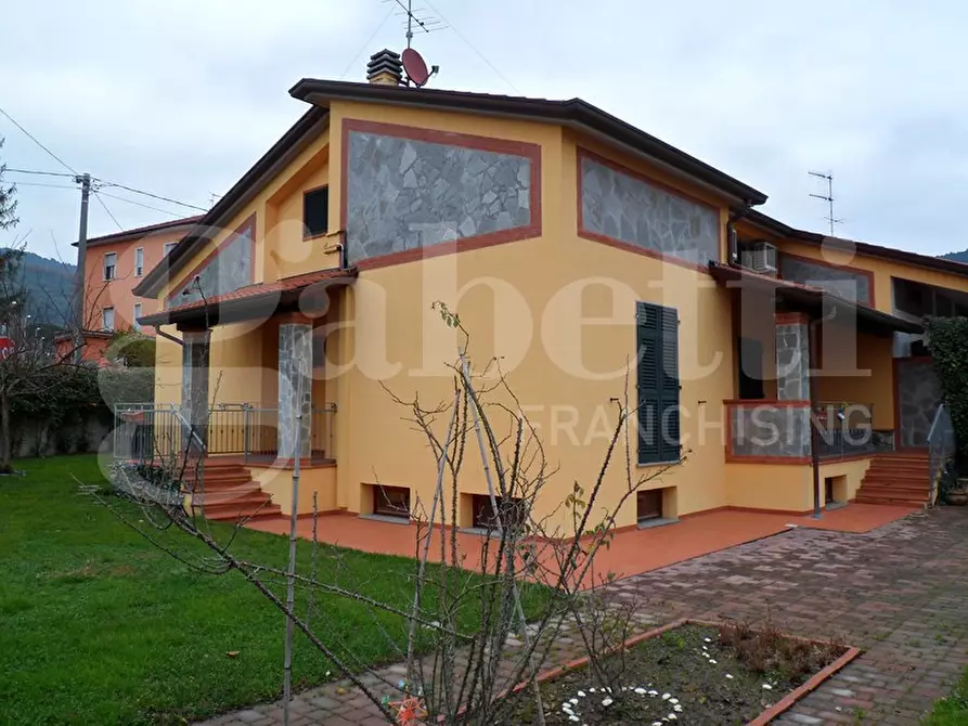 Immagine 7 di Appartamento in vendita  in Via olmarello, 5 a Castelnuovo Magra