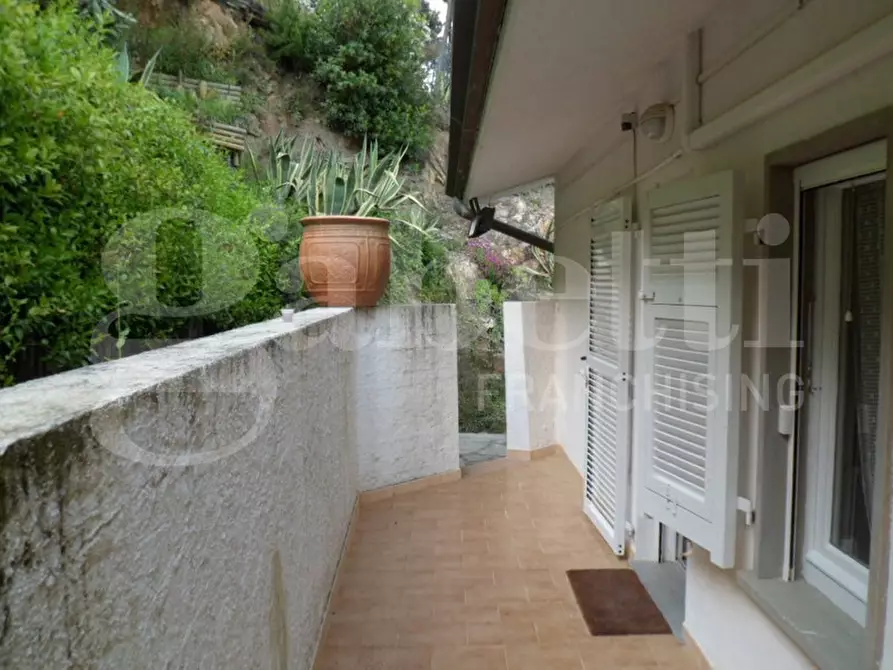 Immagine 10 di Villa in vendita  in Via DELLA PACE, 8 a Ameglia