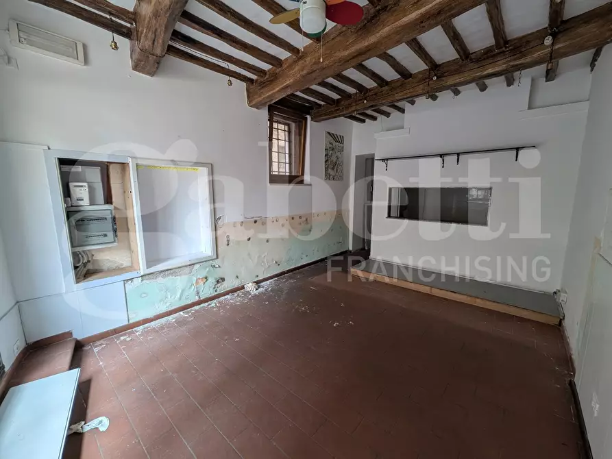 Immagine 2 di Negozio in vendita  in Via ALCIDE DE GASPERI, 14 a Assisi