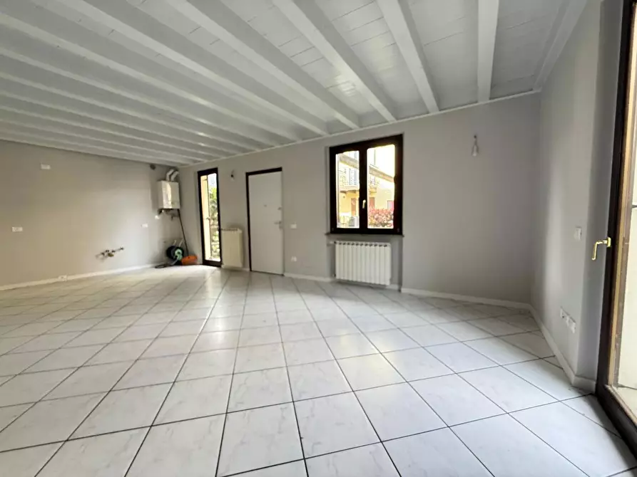 Immagine 10 di Appartamento in vendita  in Via generale dalla chiesa, 45 a Corte Franca