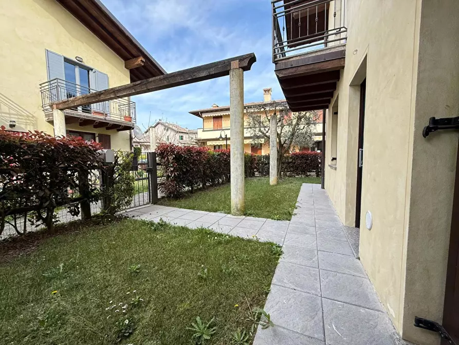 Immagine 2 di Appartamento in vendita  in Via generale dalla chiesa, 45 a Corte Franca