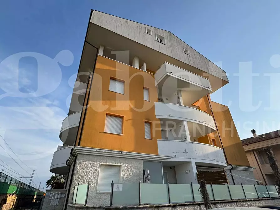Immagine 16 di Appartamento in vendita  in Via Mazzini, 1 a Tortoreto
