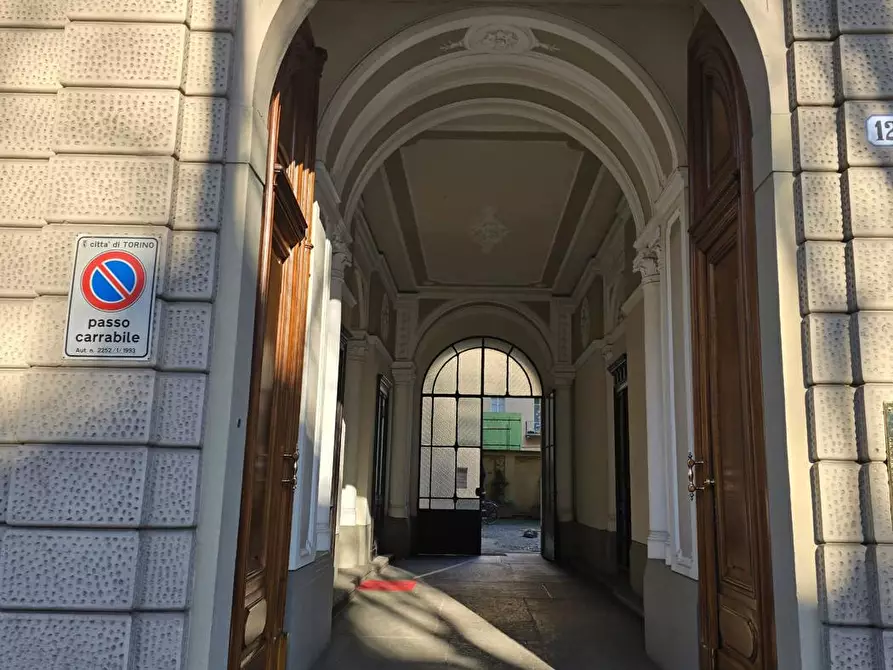 Immagine 2 di Ufficio in affitto  in Corso Vinzaglio, 12 a Torino