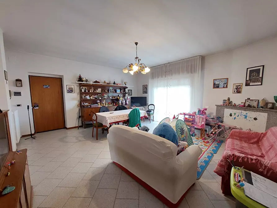 Immagine 4 di Appartamento in vendita  in Via Teramo, 8 a Mosciano Sant'angelo