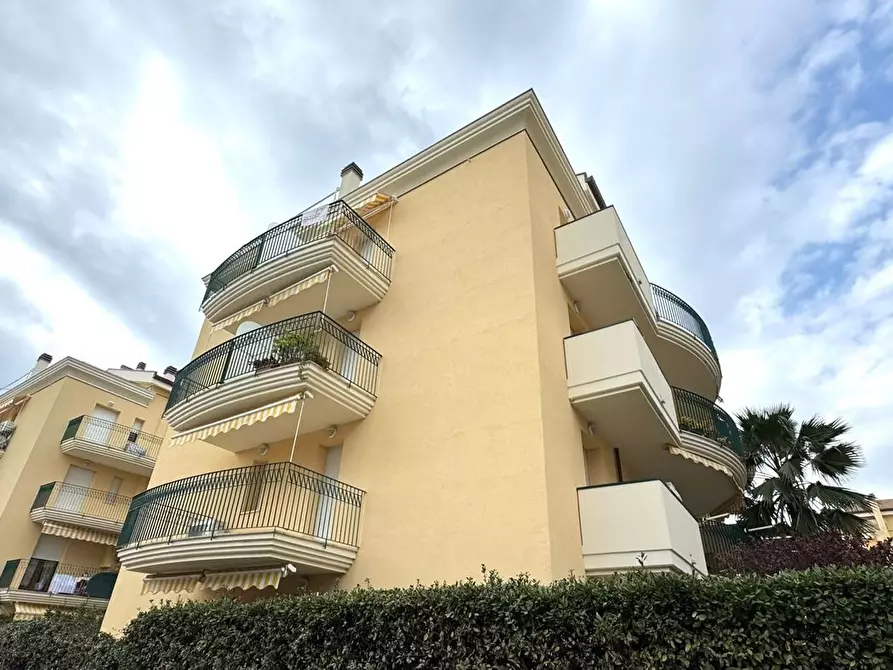 Immagine 22 di Appartamento in vendita  in Via Guido Gozzano, 14 a Tortoreto