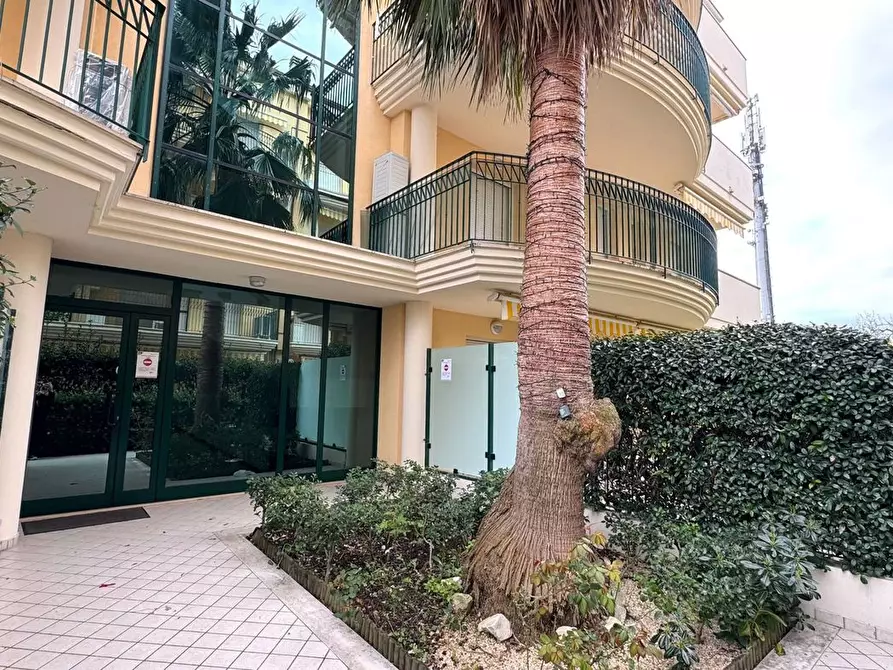 Immagine 24 di Appartamento in vendita  in Via Guido Gozzano, 14 a Tortoreto