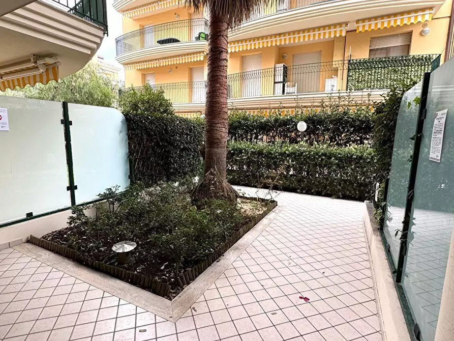 Immagine 20 di Appartamento in vendita  in Via Guido Gozzano, 14 a Tortoreto