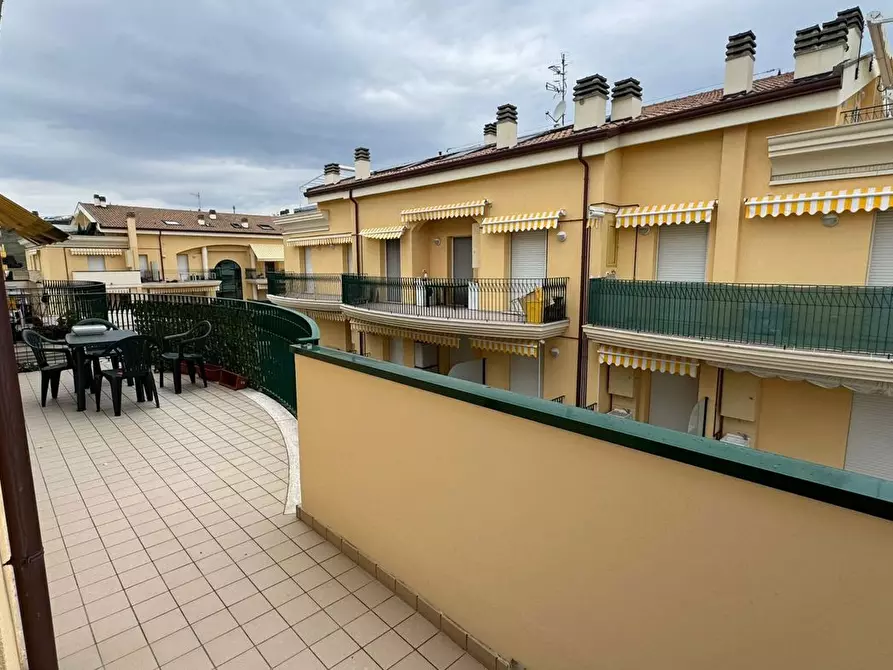 Immagine 9 di Appartamento in vendita  in Via Guido Gozzano, 14 a Tortoreto