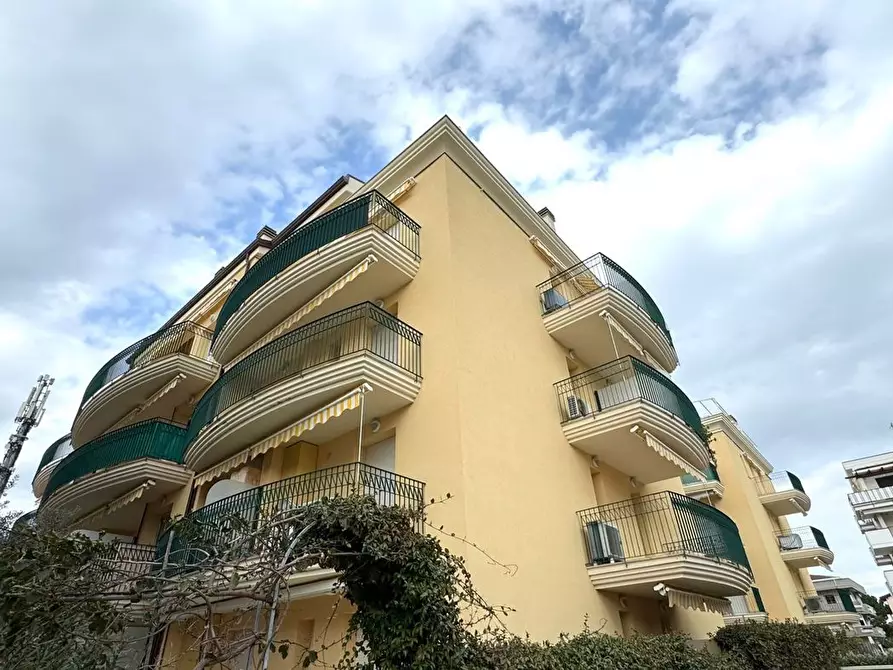 Immagine 21 di Appartamento in vendita  in Via Guido Gozzano, 14 a Tortoreto
