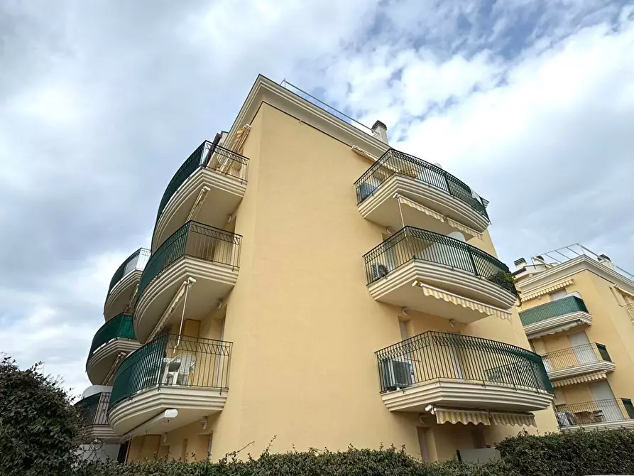 Immagine 23 di Appartamento in vendita  in Via Guido Gozzano, 14 a Tortoreto