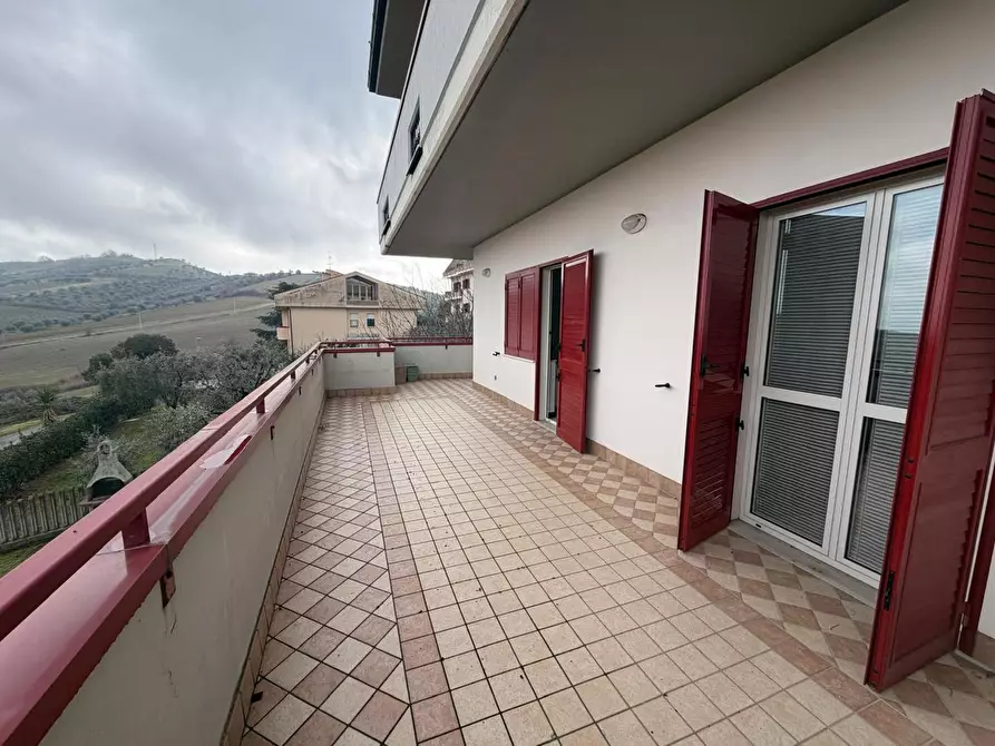 Immagine 11 di Appartamento in vendita  in Via Martin Luther King, 3 a Tortoreto
