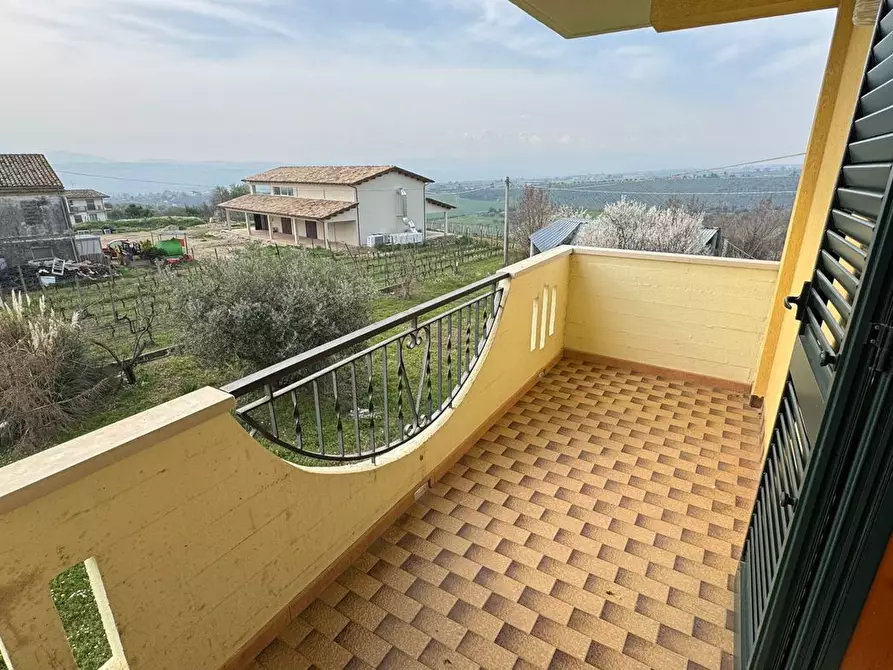 Immagine 12 di Villa in vendita  in Via Ciccola, 79/bis a Roseto Degli Abruzzi