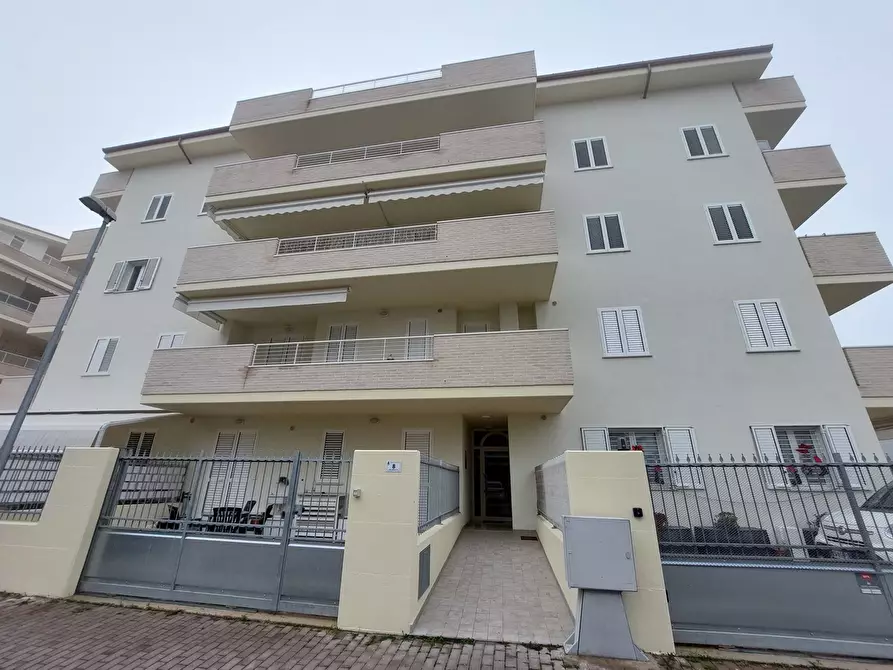 Immagine 1 di Appartamento in vendita  in Via Giolitti, 4 a Tortoreto
