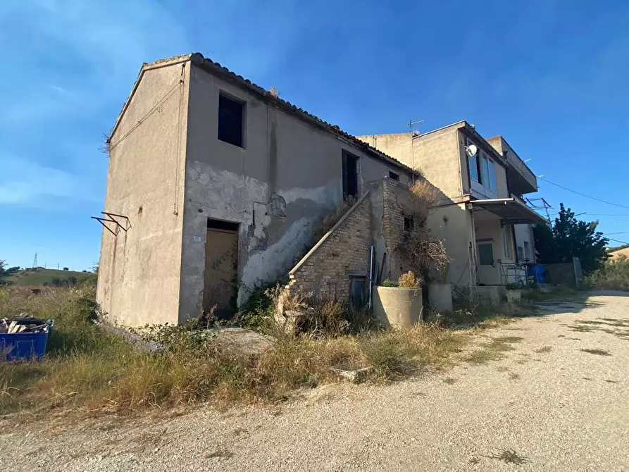 Immagine 1 di Rustico / casale in vendita  in LocalitÃ  Centovie, 0 a Roseto Degli Abruzzi