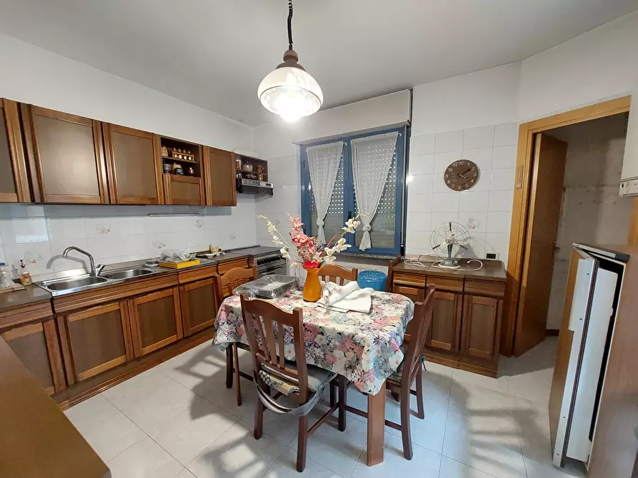 Immagine 9 di Appartamento in vendita  in Via Giacomo Matteotti, 8 a Giulianova