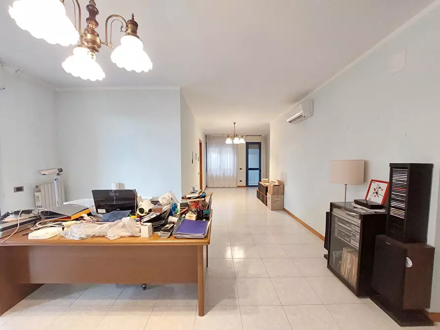 Immagine 3 di Appartamento in vendita  in Via Giacomo Matteotti, 8 a Giulianova