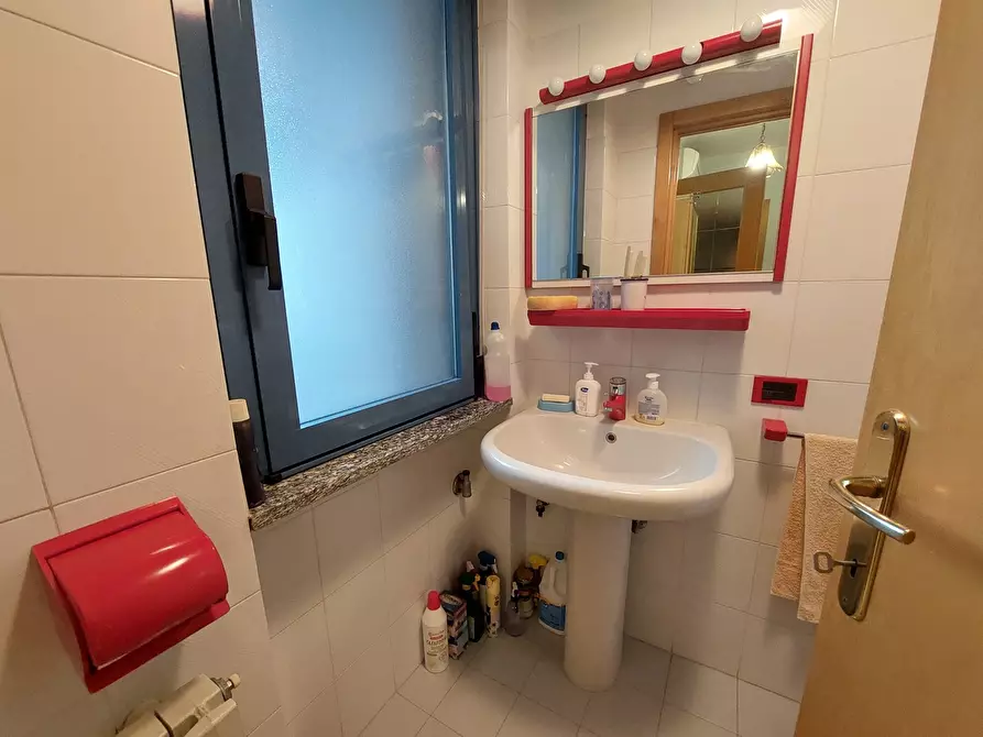 Immagine 23 di Appartamento in vendita  in Via Giacomo Matteotti, 8 a Giulianova