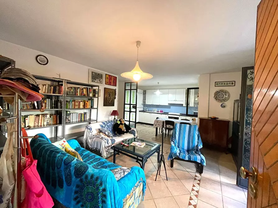 Immagine 5 di Appartamento in vendita  in Via Dei Mille, 25 a Tortoreto