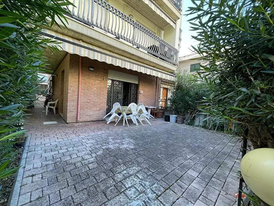 Immagine 4 di Appartamento in vendita  in Via Dei Mille, 25 a Tortoreto