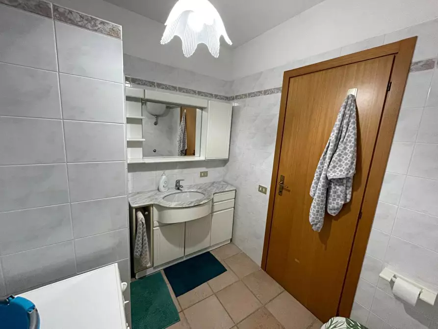 Immagine 19 di Appartamento in vendita  in Via Dei Mille, 25 a Tortoreto