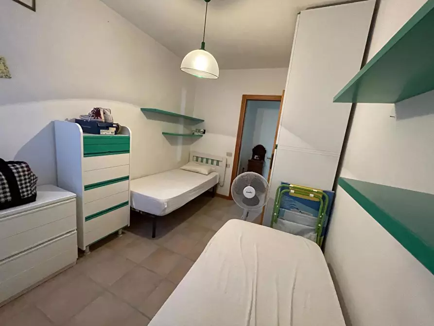 Immagine 13 di Appartamento in vendita  in Via Dei Mille, 25 a Tortoreto