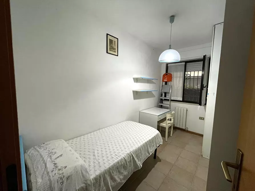 Immagine 17 di Appartamento in vendita  in Via Dei Mille, 25 a Tortoreto