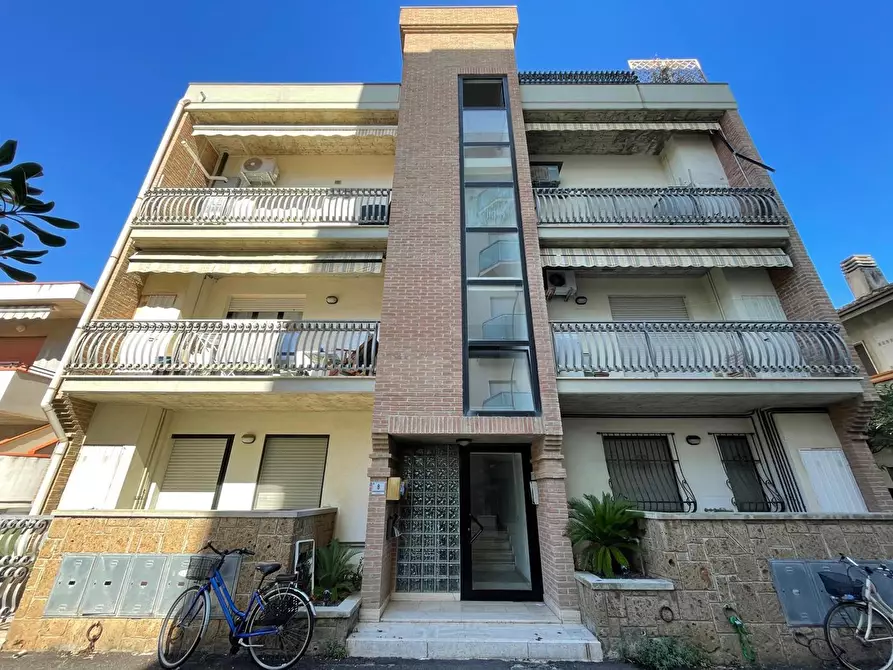 Immagine 3 di Appartamento in vendita  in Via Dei Mille, 25 a Tortoreto