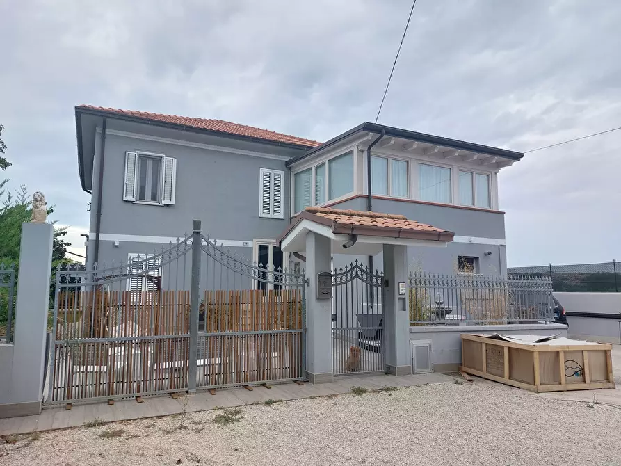 Immagine 1 di Casa indipendente in vendita  in Via Balifieri, 50 a Mosciano Sant'angelo