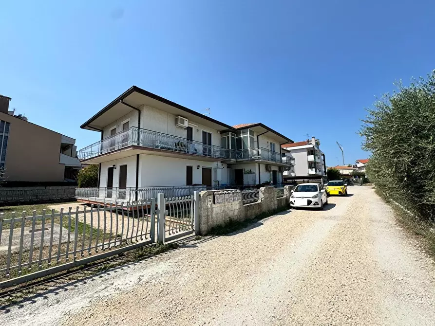 Immagine 20 di Appartamento in vendita  in Via Nazionale Adriatica, 143 a Roseto Degli Abruzzi