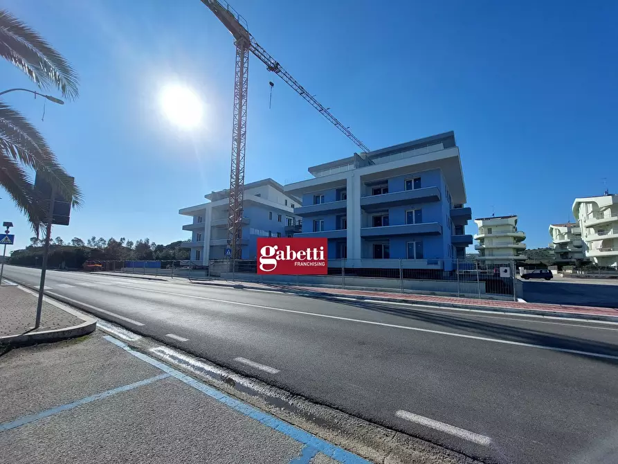 Immagine 11 di Appartamento in vendita  in Via Lungomare Sirena, 618 a Tortoreto