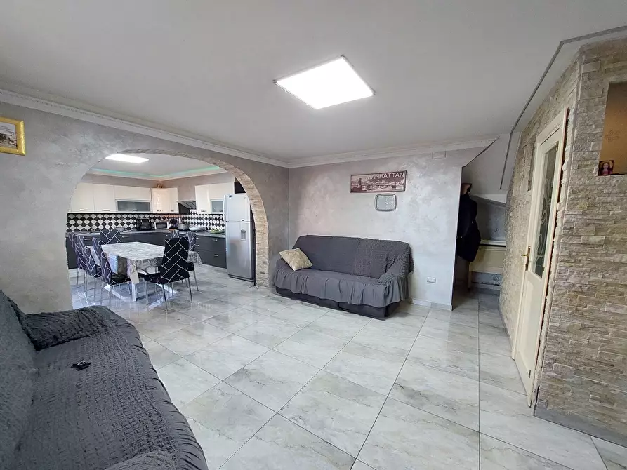 Immagine 3 di Casa indipendente in vendita  in Via Coste del Monte, 117 a Mosciano Sant'angelo
