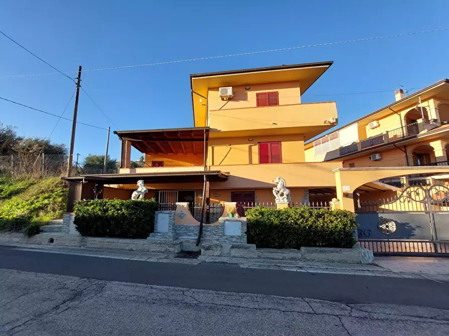 Immagine 1 di Casa indipendente in vendita  in Via Coste del Monte, 117 a Mosciano Sant'angelo
