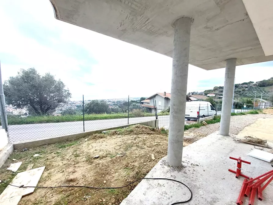 Immagine 9 di Villa in vendita  in Via Vascello, 17 a Tortoreto