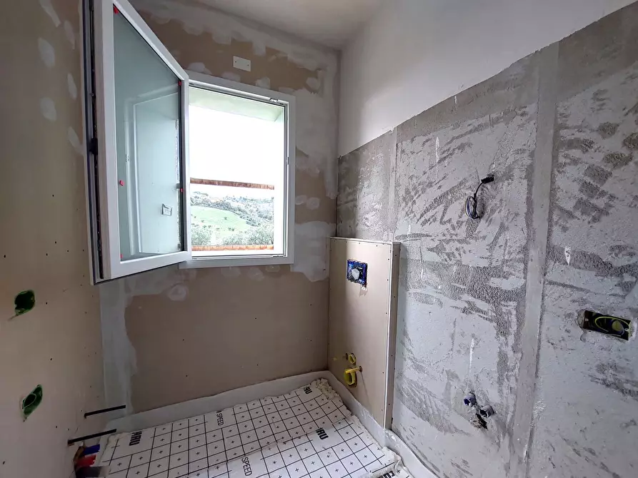 Immagine 17 di Villa in vendita  in Via Vascello, 17 a Tortoreto