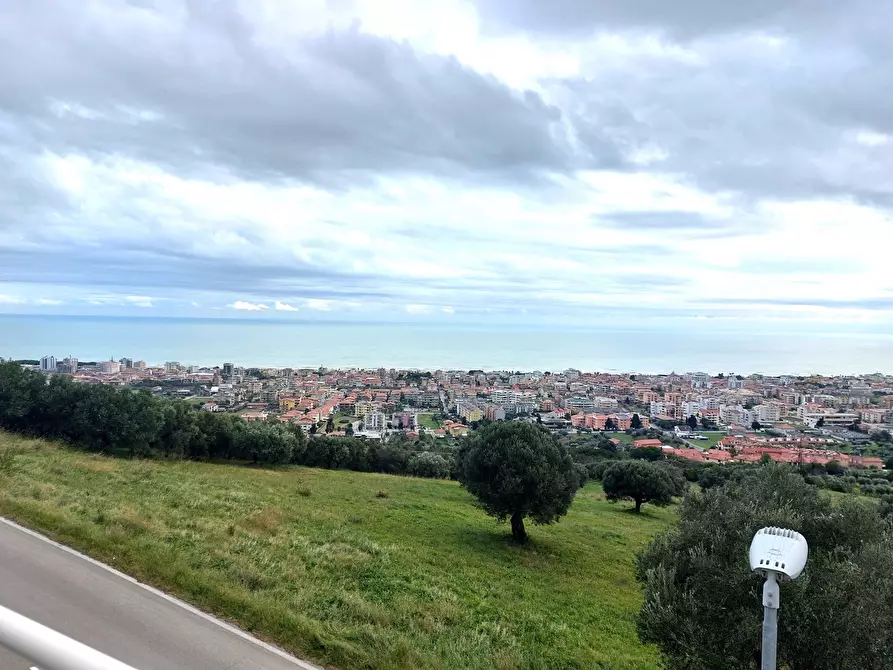 Immagine 29 di Villa in vendita  in Via Vascello, 17 a Tortoreto