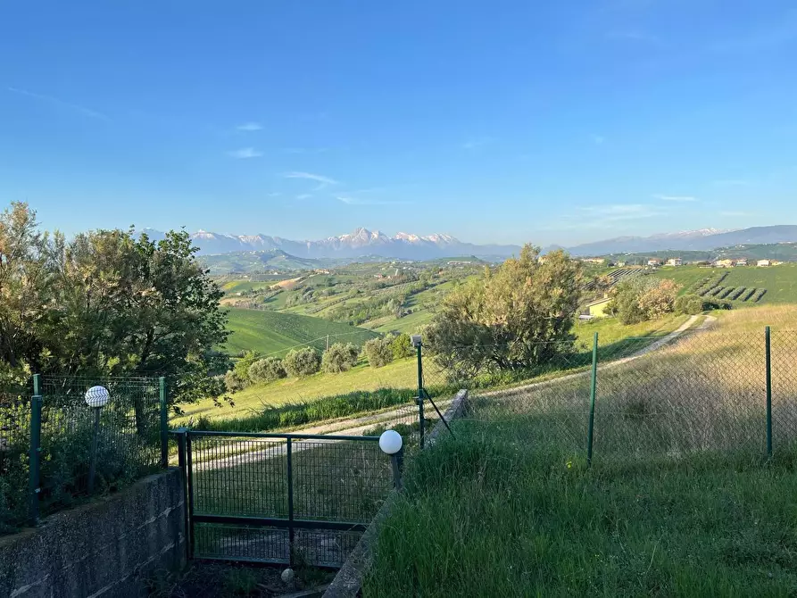 Immagine 28 di Casa indipendente in vendita  in Contrada Veroni, 12 a Mosciano Sant'angelo