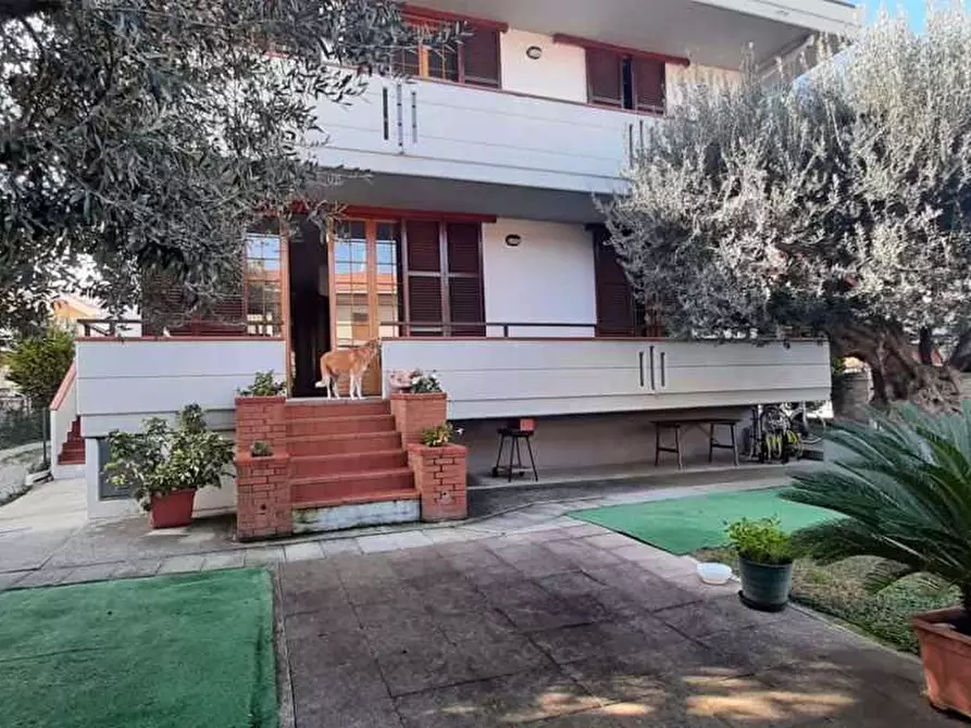 Immagine 1 di Casa bifamiliare in vendita  in Via della Repubblica, 26 a Tortoreto