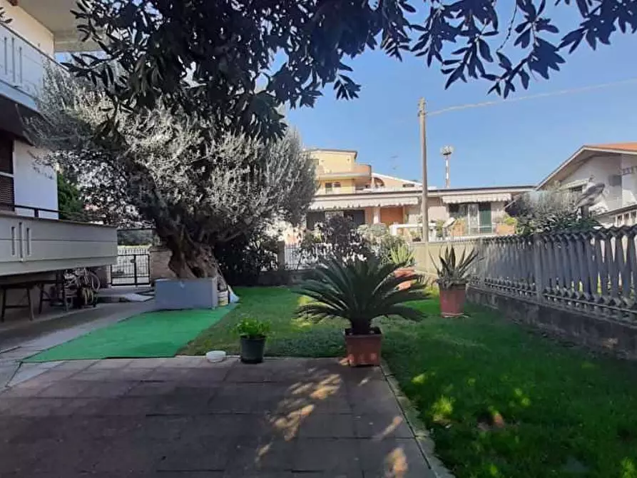 Immagine 3 di Casa bifamiliare in vendita  in Via della Repubblica, 26 a Tortoreto