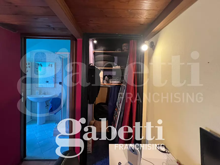 Immagine 14 di Appartamento in vendita  in Via Luzzatti, 29 a Torino