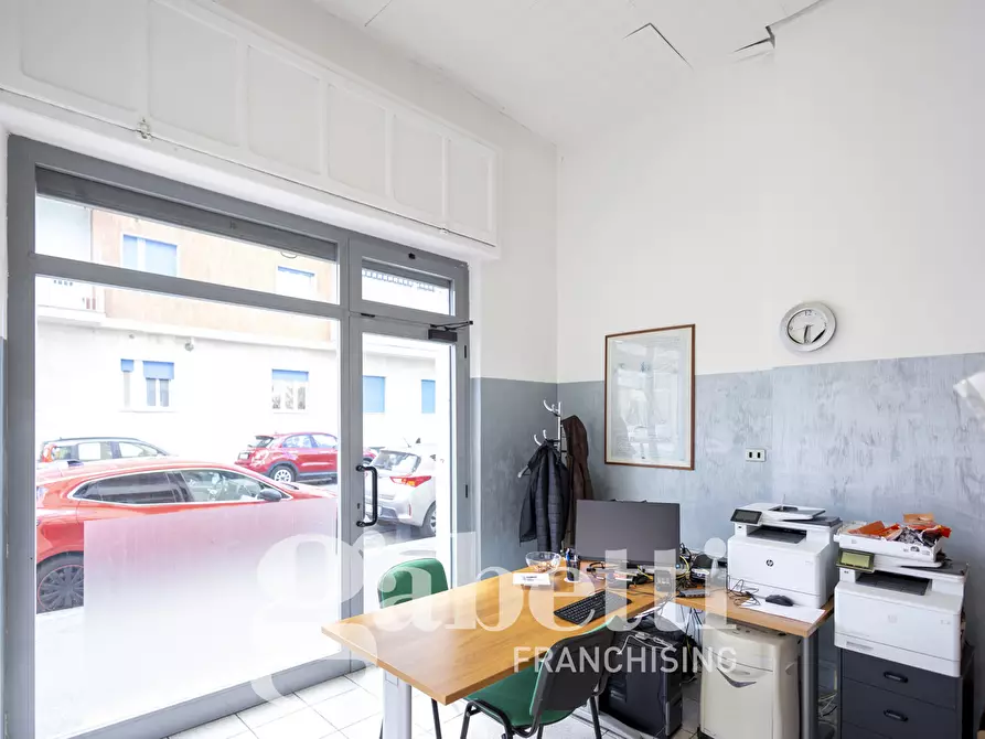 Immagine 23 di Negozio in vendita  in Via Vandalino, 142 a Torino