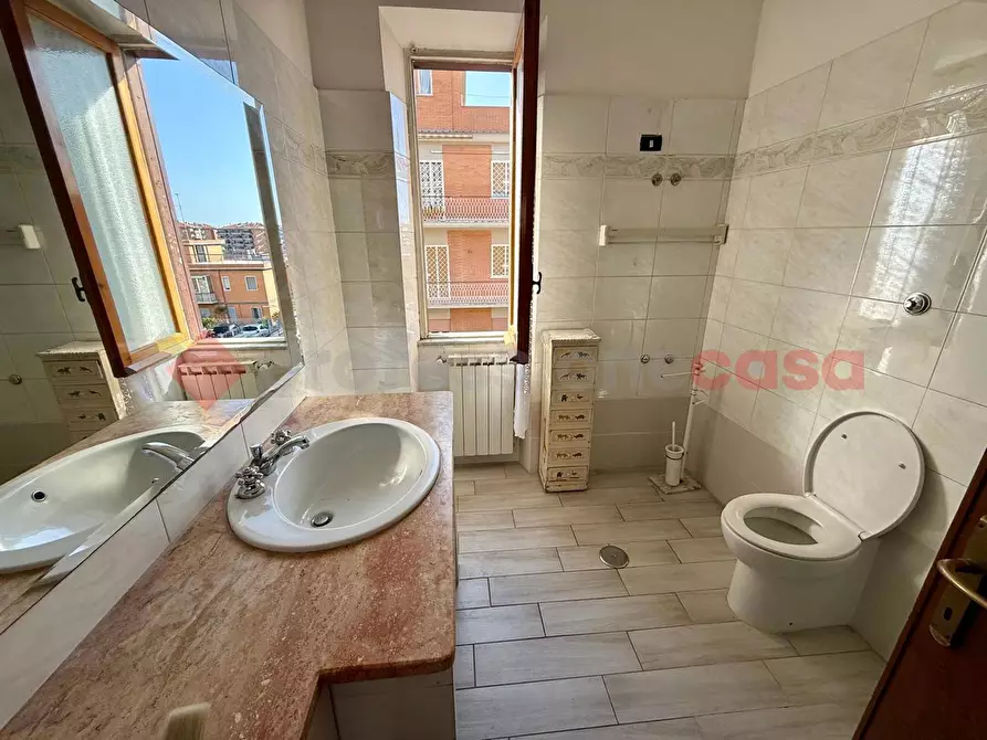 Immagine 15 di Appartamento in vendita  in Via Santena, 15 a Roma