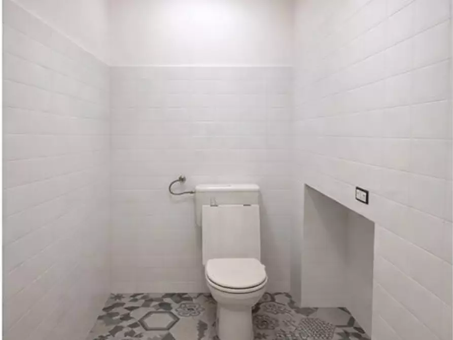 Immagine 4 di Negozio in vendita  in Via Madonna Dell'Arco, snc a Sant'anastasia