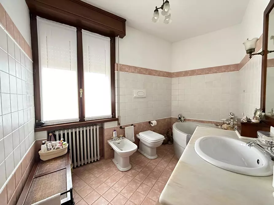 Immagine 19 di Appartamento in vendita  in Viale Teosa, 1 a Chiari