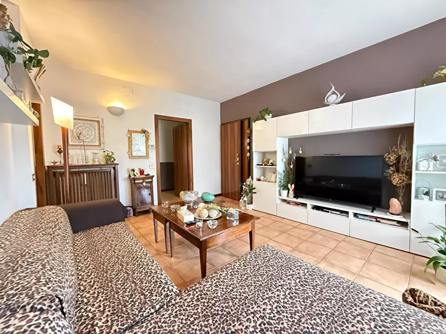 Immagine 5 di Appartamento in vendita  in Viale Teosa, 1 a Chiari