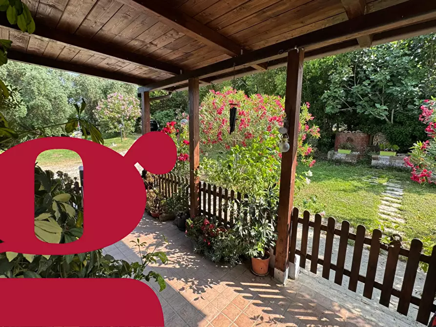 Immagine 1 di Rustico / casale in vendita  in Via castagna, 14 a Osimo