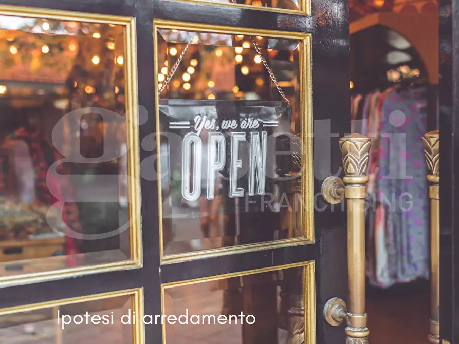 Immagine 15 di Negozio in vendita  in Via CHIOGGIA - CORSO DEL POPOLO, 00 a Chioggia