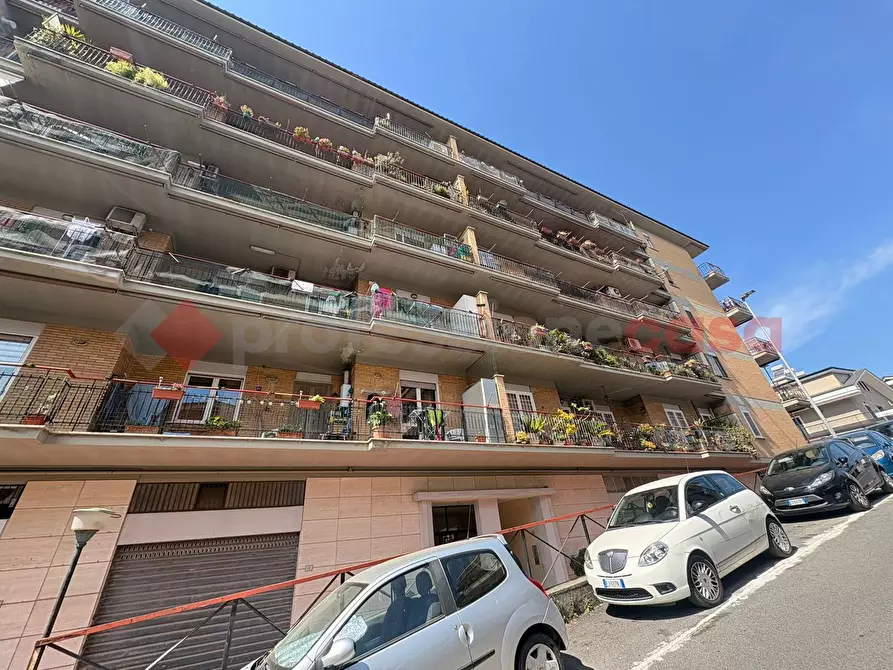 Immagine 1 di Box auto in vendita  in Via Gioacchino Belli, 17 a Guidonia Montecelio
